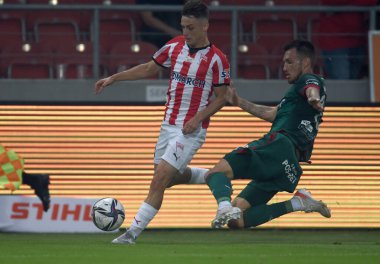CRACOV, POLAND - AUGust 01, 2021: Polonya Futbol Ligi oyunu Krakovia Krakow - Slask Wroclaw, Patryk Zaucha (Cracovia) Mark Tamas (Slask Wroclaw) 