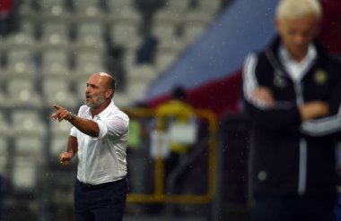 CRACOV, POLAND - AUGust 01, 2021: Polonya Futbol Ligi maçı Krakovia Krakow - Slask Wroclaw, Michal Probierz koçu (Cracovia) 
