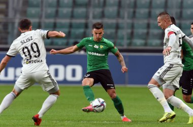 WARsaw, POLAND - 19 Eylül 2021: Polonya Futbol Ligi oyunu Legia Warszawa - Gornik Leczna, Serhii Krykun (Gornik Leczna) 