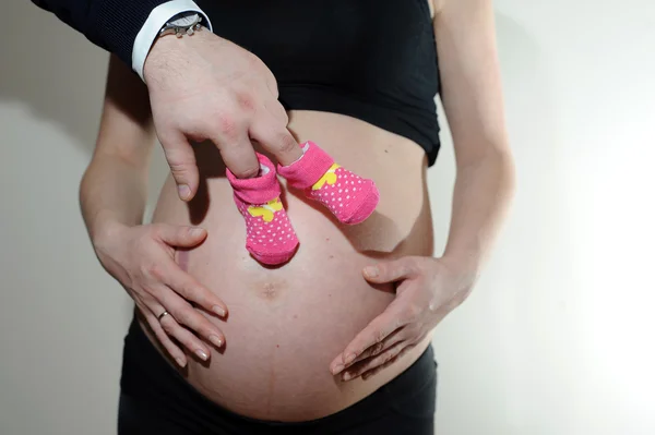 Pregnant woman-future parents. — Stock Photo, Image