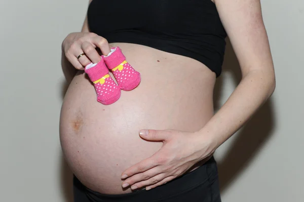 Pregnant woman-future parents. — Stock Photo, Image