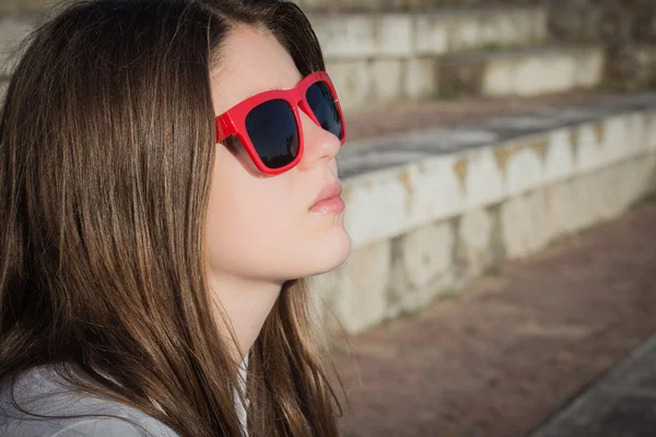 Portrait close up in profile of a pretty teenage girl — Stock Photo, Image