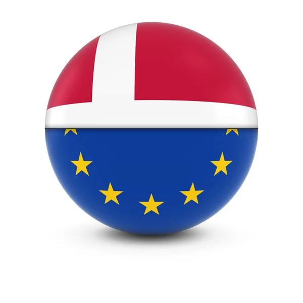 Bola de bandeira dinamarquesa e europeia - Bandeiras fraccionadas da Dinamarca e da UE — Fotografia de Stock