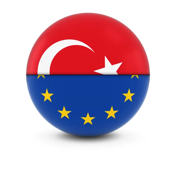 Bola de bandeira turca e europeia - Bandeiras divididas da Turquia e da UE — Fotografia de Stock