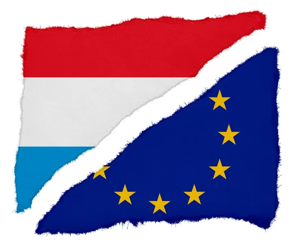 Luxemburg und EU-Flagge zerrissene Papierschnipsel isoliert auf weißem Hintergrund — Stockfoto