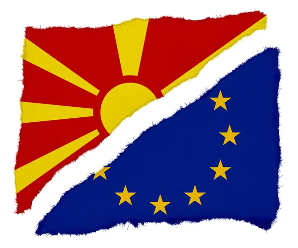 Macedonisch en Eu-vlag gescheurd papier kladjes geïsoleerd op witte achtergrond — Stockfoto