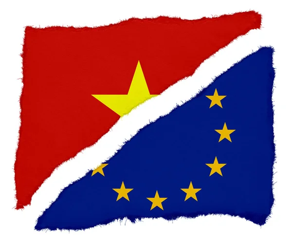 Τη βιετναμέζικη και την σημαία της Ευρωπαϊκής Ένωσης σχισμένο χαρτί αποκόμματα που απομονώνονται σε λευκό φόντο — Φωτογραφία Αρχείου