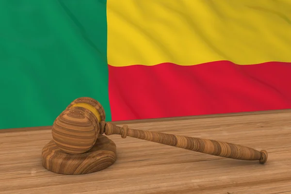 베닌 법 개념 - 판사의 망치 3D 일러스트 뒤에 베냉의 국기 — 스톡 사진