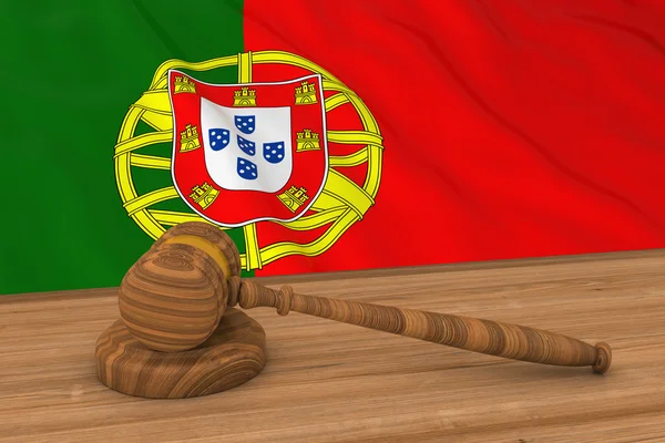 Концепция португальского права - флаг Португалии за молотком судьи 3D иллюстрация — стоковое фото