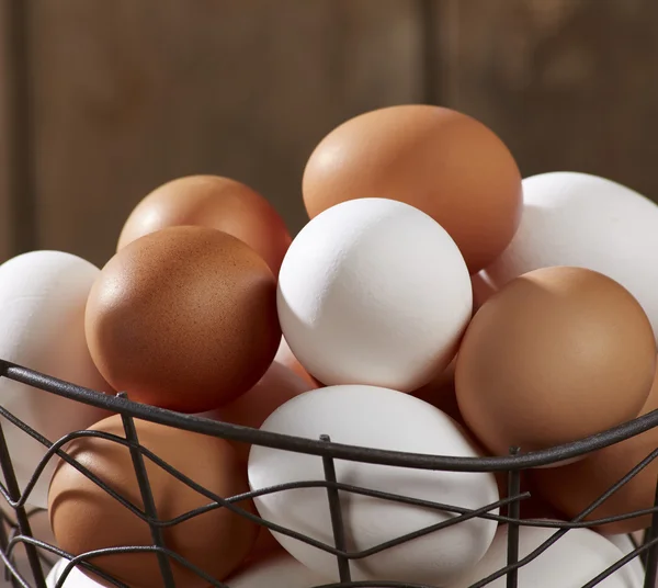 Eggs In Wire Basket — Stock Photo, Image