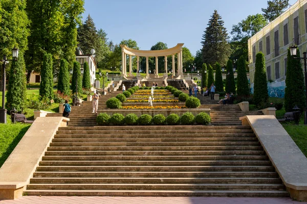 Kislovodsk, çeşmeli Cascade merdiveni