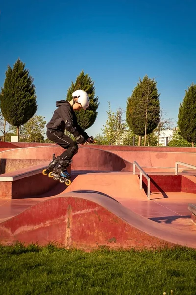 Niño Patina Parque Skate — Foto de Stock