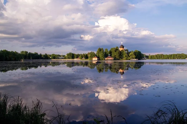 Evening Lake Church Lake Vvedensky Monastery Pokrov Vladimir Region Russia — Stock Photo, Image