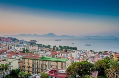Napoli 'nin panoramik manzarası, Chiaia Mahallesi, Napoli Körfezi, Akdeniz, İtal