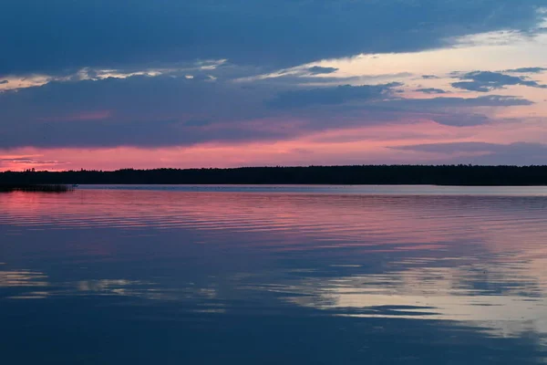 Отражения Спокойного Озера Альберта Закате — стоковое фото