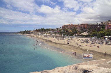 El Duque kumsalda görüntüleyin. Tenerife, Kanarya Adaları.