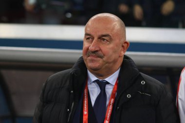 Rusya Federasyonu. Saint-Petersburg 'da. Gazprom Arena 'da. Futbol mu? 2020 Avrupa Şampiyonası elemeleri. 9 rauntluk grup I. Rusya Milli Takımı Belçika Milli Takımı. Rus milli futbol takımının teknik direktörü Stanislav Cherchesov