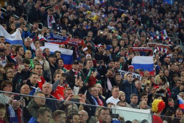 Rusya Federasyonu. Saint-Petersburg 'da. Gazprom Arena 'da. Futbol mu? 2020 Avrupa Şampiyonası elemeleri. 9 rauntluk grup I. Rusya Milli Takımı Belçika Milli Takımı. Rusya milli takımının futbolcusu, taraftarları, seyircileri,