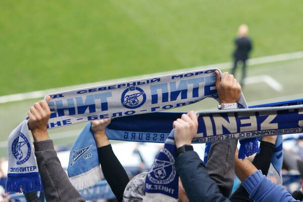 Санкт-Петербург, Россия - 2 мая 2021 года: Футбол. Чемпионат России по футболу 2020 - 2021. 27 патронов. ФК "Зенит" - "Локомотив". Игрок Зенит