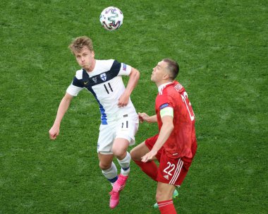 Saint Petersburg, Rusya - 16 Haziran 2021: Futbol. 2020 Avrupa Futbol Şampiyonası. Grup B. Finlandiya Rusya 'ya karşı. Euro 2020. Milli Takım oyuncusu Artem Dzyuba.