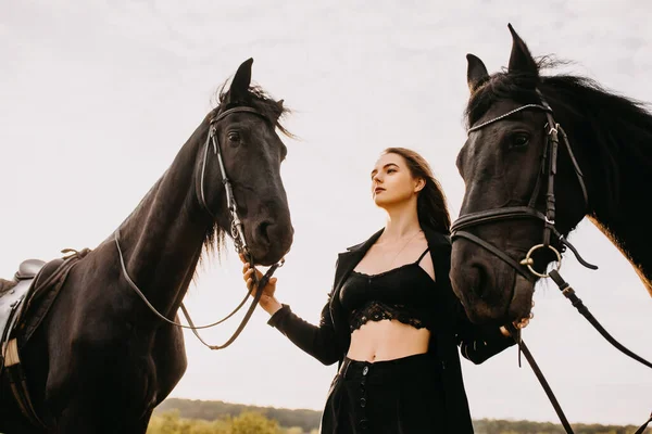Portrait Beautiful Woman Black Dress Two Horses Nature — Stock Photo, Image