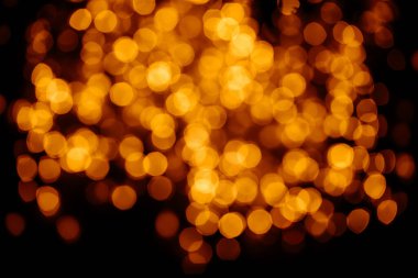 Sarı peri ışıkları bulanık bokeh arkaplan.