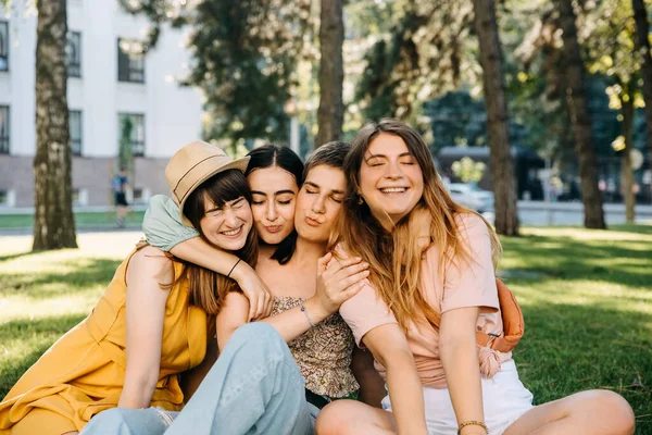 Group Four Women Best Friends Outdoors Hugging Laughing — Fotografia de Stock