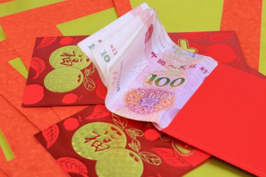 Çin 'de Yeni Yıl' da Para Kırmızı Zarfta