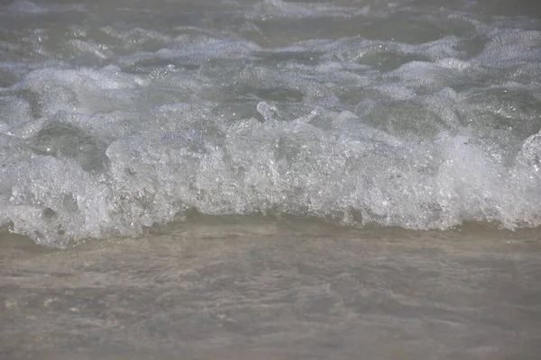 Kumsalda Dalgayı Temizle