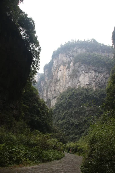 Три Естественных Моста Сказочная Гора Пещера Фуронг Гап Луншуйся Всемирное — стоковое фото