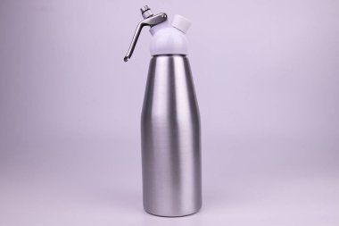 Krem şanti ya da krem şanti makinesi.. 