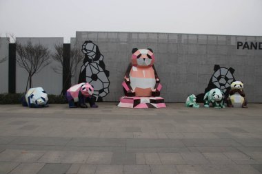 Pandaların bir sanat tesisi, Chengdu Panda Üssü, Çin