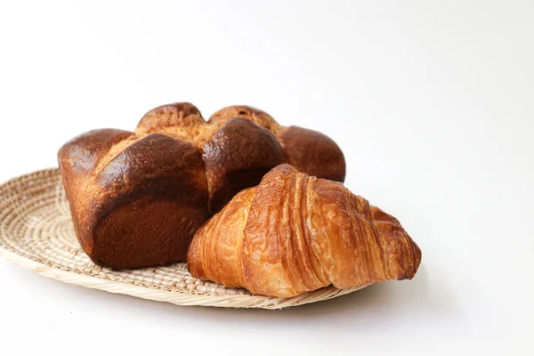 Primo Piano Pane Brioche Sfondo Bianco — Foto Stock