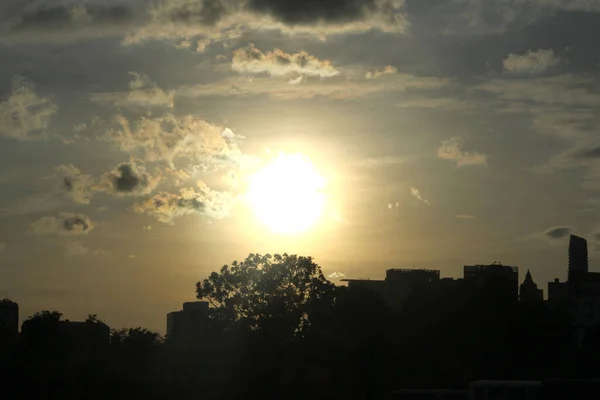 Schöner Sonnenuntergang Einer Großstadt — Stockfoto