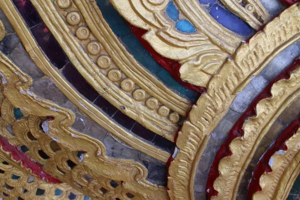 Detail Aus Nächster Nähe Bunter Stuck Thailändischen Tempel — Stockfoto