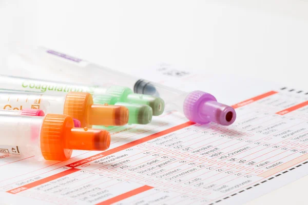 Kan testi, kan örnekleri laboratuvar form üzerindeki