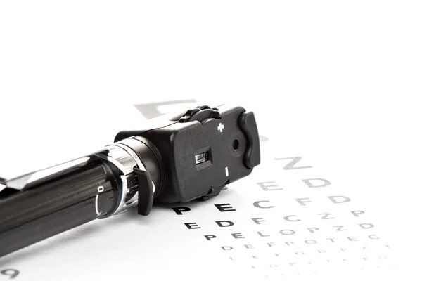 Ophthalmoscope üzerinde bir vizyon testtir — Stok fotoğraf