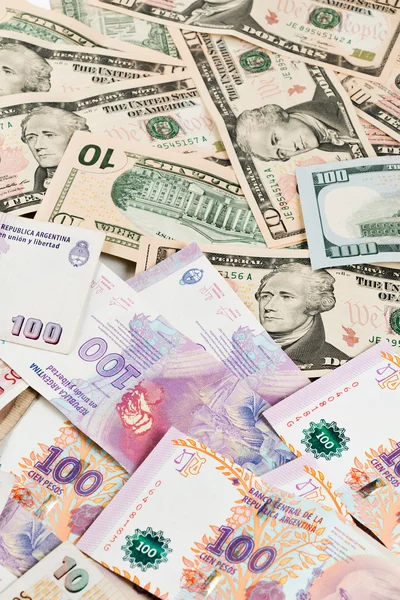 ABD Doları ve Arjantin Pezosu faturaları