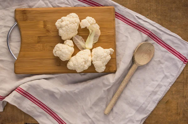 Karnabahar florets doğrama tahtası