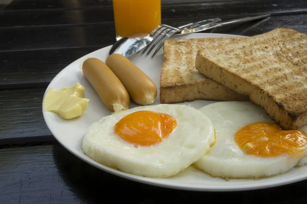 Würstchen Toast und Marmelade — Stockfoto