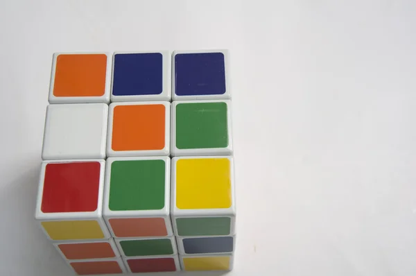 Rubik puzzle cube cervello hobby giochi concetto editoriale — Foto Stock