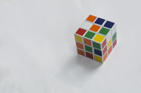 Rubik puzzle cube mózgu hobby koncepcji gry — Zdjęcie stockowe
