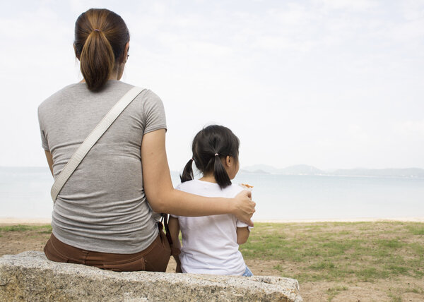 мать женщина ребенок любовь уход за сердцем с учетом концепции отношений
