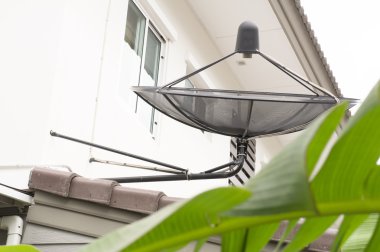 uydu çanağı antena iletişim tv ev televizyon 