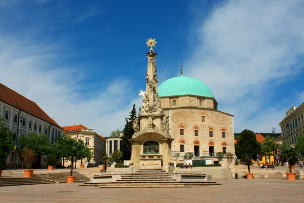 A mecset, a dél-magyarországi Pécs Széchenyi tér. — Stock Fotó