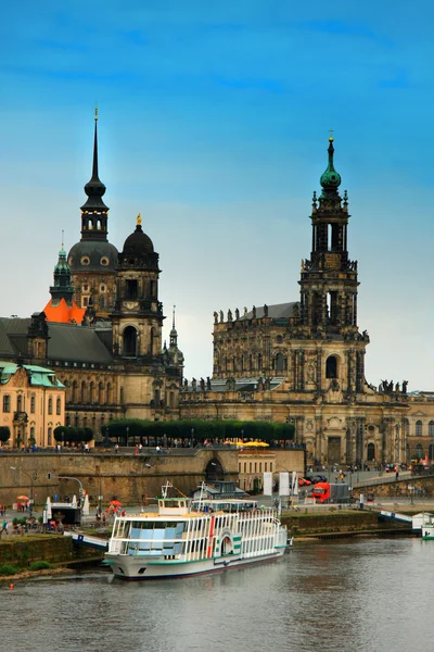 Dresda, Germania e fiume Elba . — Foto Stock