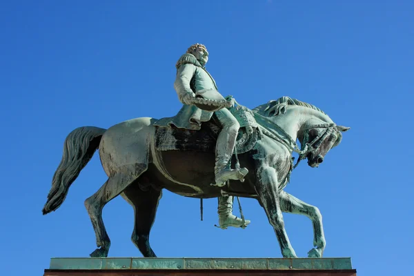 Estátua do rei norueguês Carl Johan XIV em Oslo — Fotografia de Stock