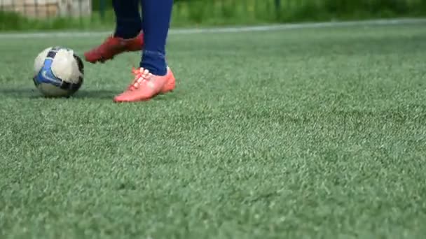 Dribbling Abilità Calcio Sul Campo — Video Stock