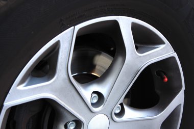 Büyük frenler ile büyük tekerlek