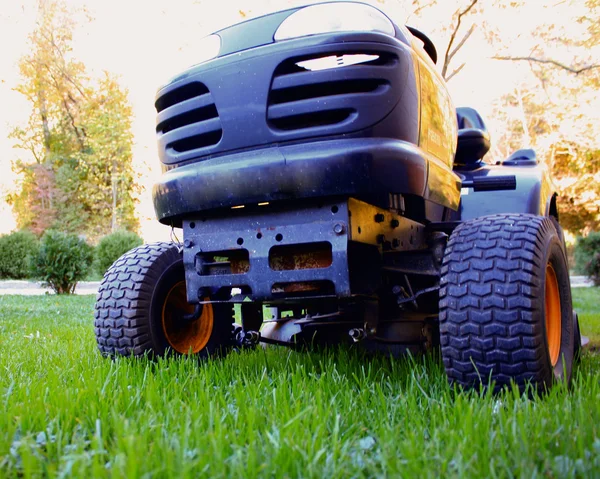 Large Lawn tractor — Stock Photo, Image